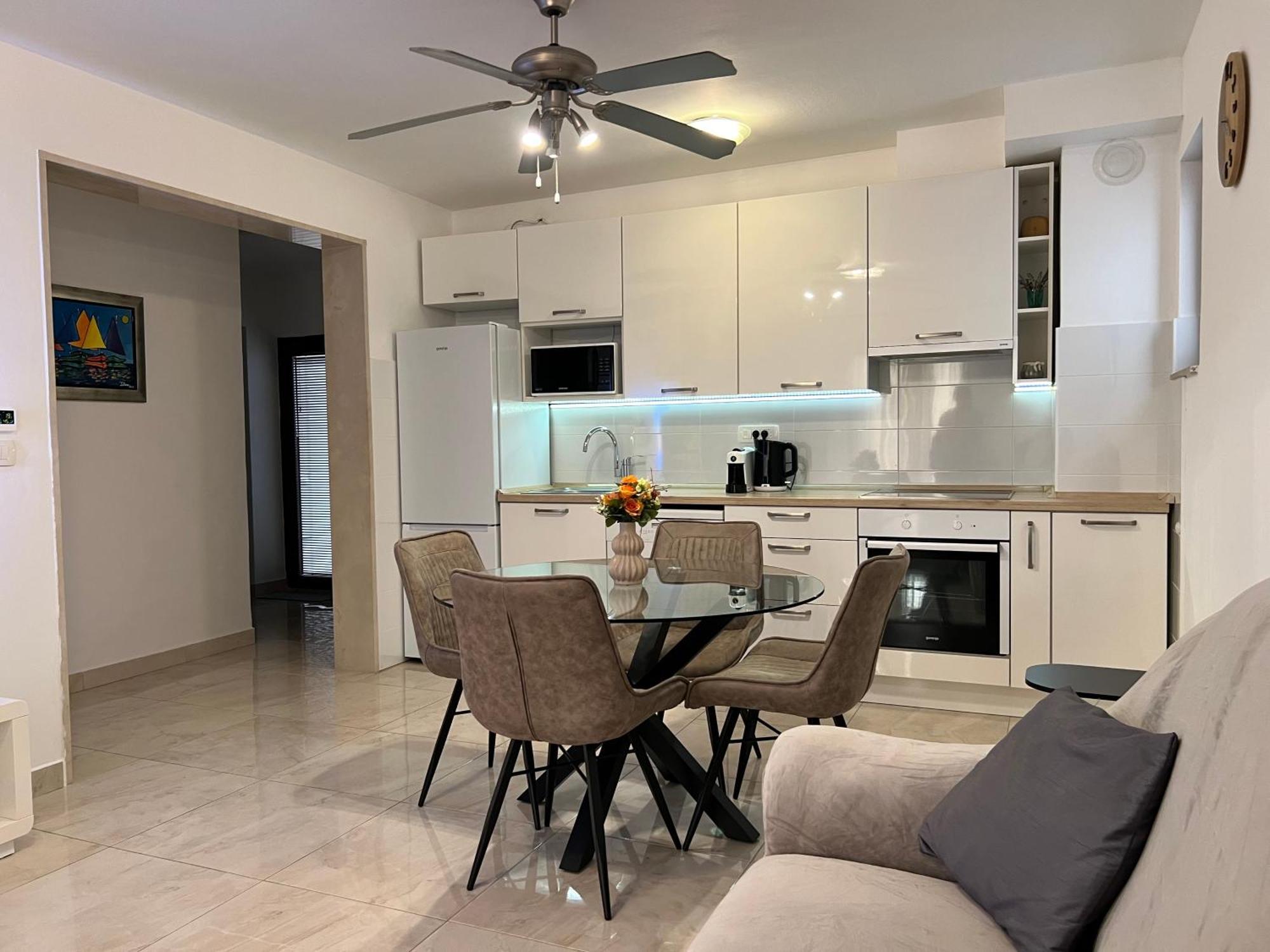 Apartmani Ivelic Supetar Εξωτερικό φωτογραφία